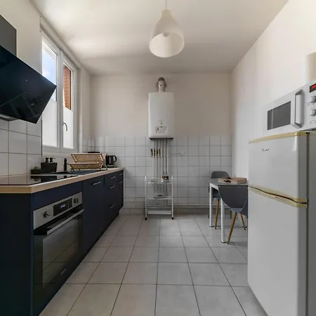 Le Desbrest - Calme Et Lumineux En Centre Apartament *