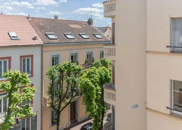 Le Desbrest - Calme Et Lumineux En Centre *